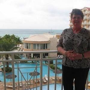 Meet your Posher, Helen